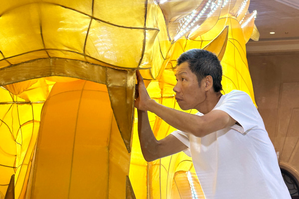 Traditional Lantern Crafting Workshop